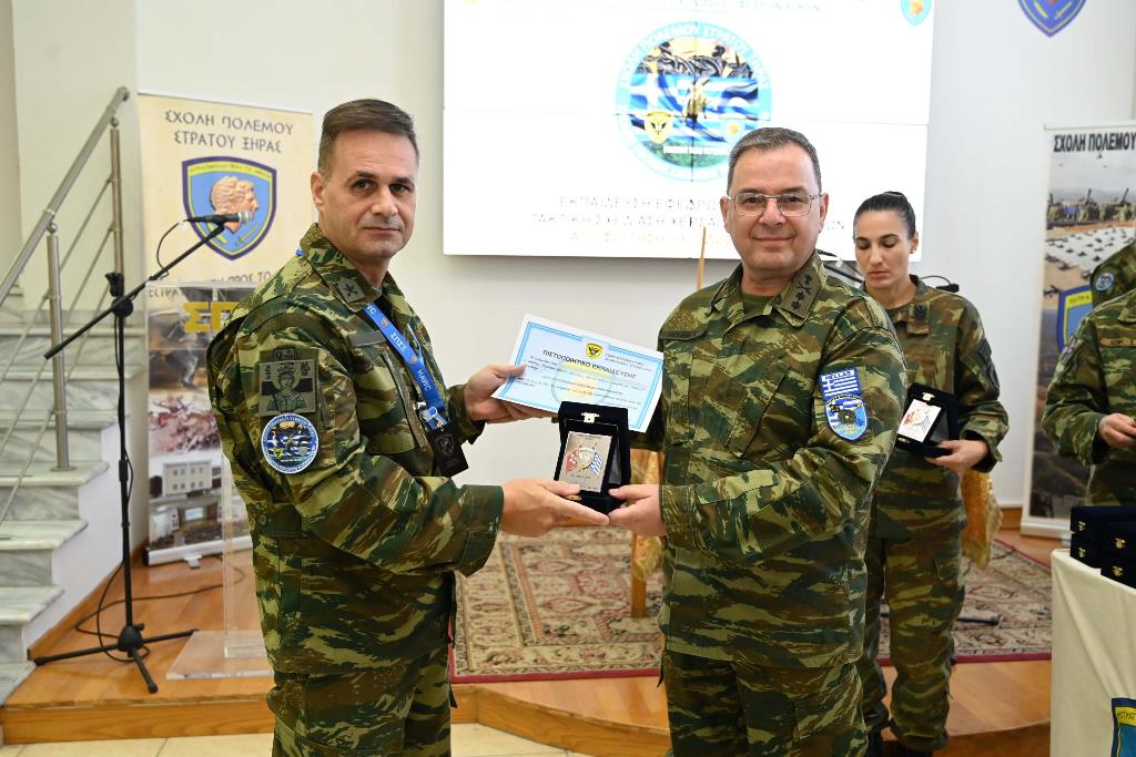 Στρατός Ξηράς: 28 Έφεδροι Αξιωματικοί εκπαιδεύτηκαν στη σχεδίαση χερσαίων επιχειρήσεων 13 KAL 2454