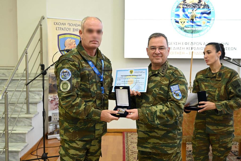 Στρατός Ξηράς: 28 Έφεδροι Αξιωματικοί εκπαιδεύτηκαν στη σχεδίαση χερσαίων επιχειρήσεων 14 KAL 2483