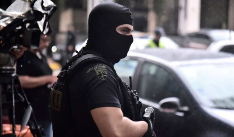 Ο ιδιοκτήτης της γνωστής αλυσίδας φούρνων «Χωριάτικο» συνελήφθη 1 Ο ιδιοκτήτης της γνωστής αλυσίδας φούρνων «Χωριάτικο» συνελήφθη