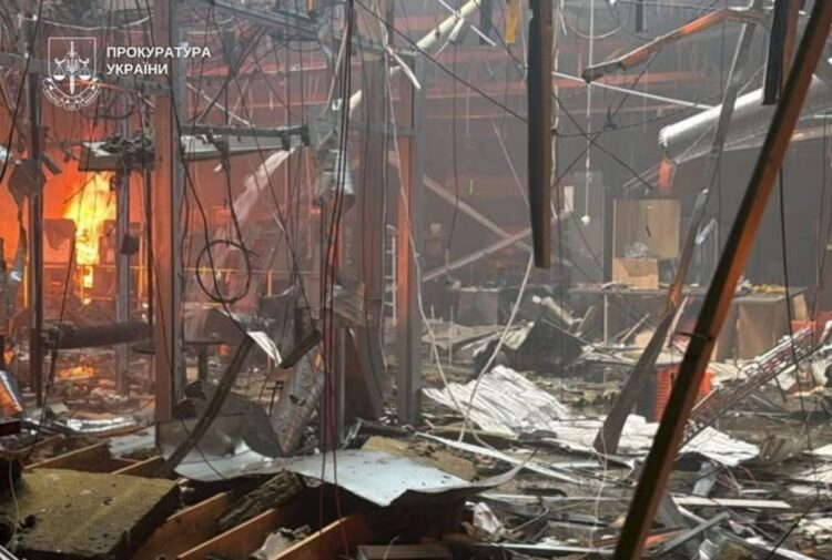 Κίεβο: Ρωσικό πλήγμα έκλεισε τη Βόρεια Γέφυρα – Περιορισμοί σε τέσσερις διαβάσεις του Δνείπερου 1 Κίεβο: Ρωσικό πλήγμα έκλεισε τη Βόρεια Γέφυρα – Περιορισμοί σε τέσσερις διαβάσεις του Δνείπερου
