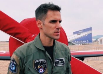 Ο Επισμηναγός (Ι) Χρήστος – Πάρις Χαρίτος...Θα πετάξει το «ΖΕΥΣ» στις 28 Οκτωβρίου 2026. 6 Ο Επισμηναγός (Ι) Χρήστος – Πάρις Χαρίτος…Θα πετάξει το «ΖΕΥΣ» στις 28 Οκτωβρίου 2026.