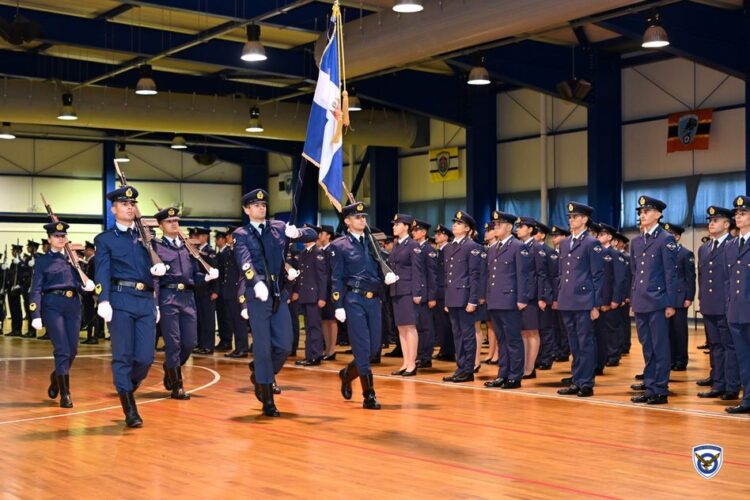 ΣΜΥΑ: Ορκίστηκαν 175 Δόκιμοι της 10ης Σειράς στο Τατόι 1 ΣΜΥΑ: Ορκίστηκαν 175 Δόκιμοι της 10ης Σειράς στο Τατόι